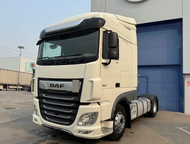 DAF XF 530 SPACE CAB  FRENO MX MAS INTARDER SOLO 138.000 KM EQUIPO HIDRAULICO